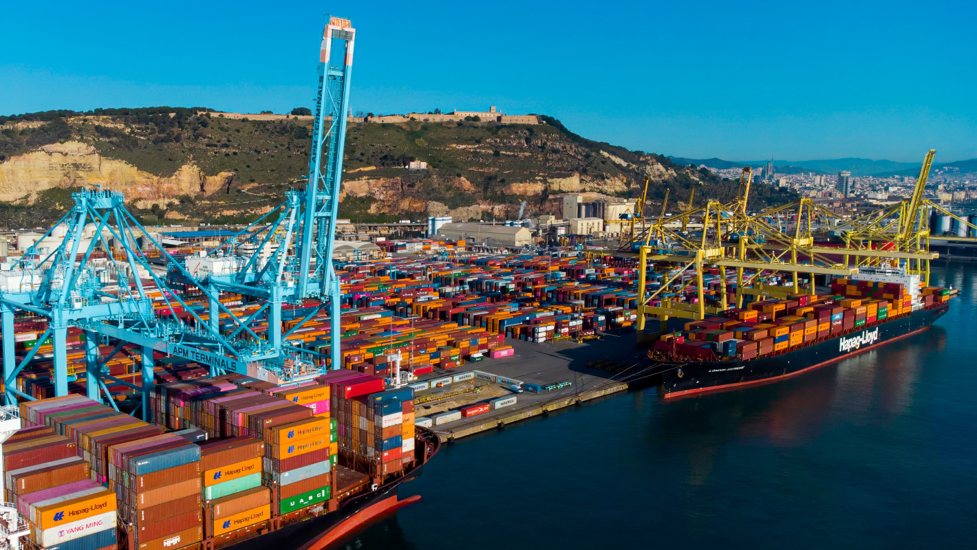 Container und Schiffe